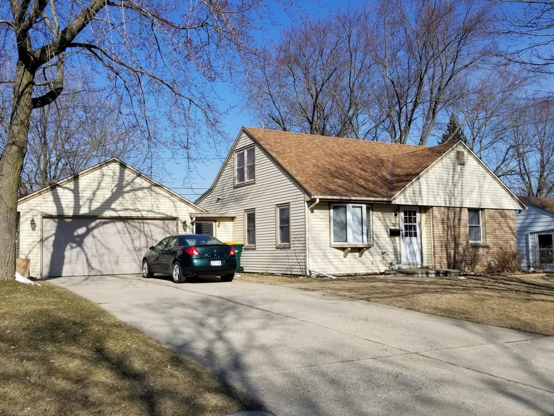 632 S 17th Ave, West Bend, WI 53095