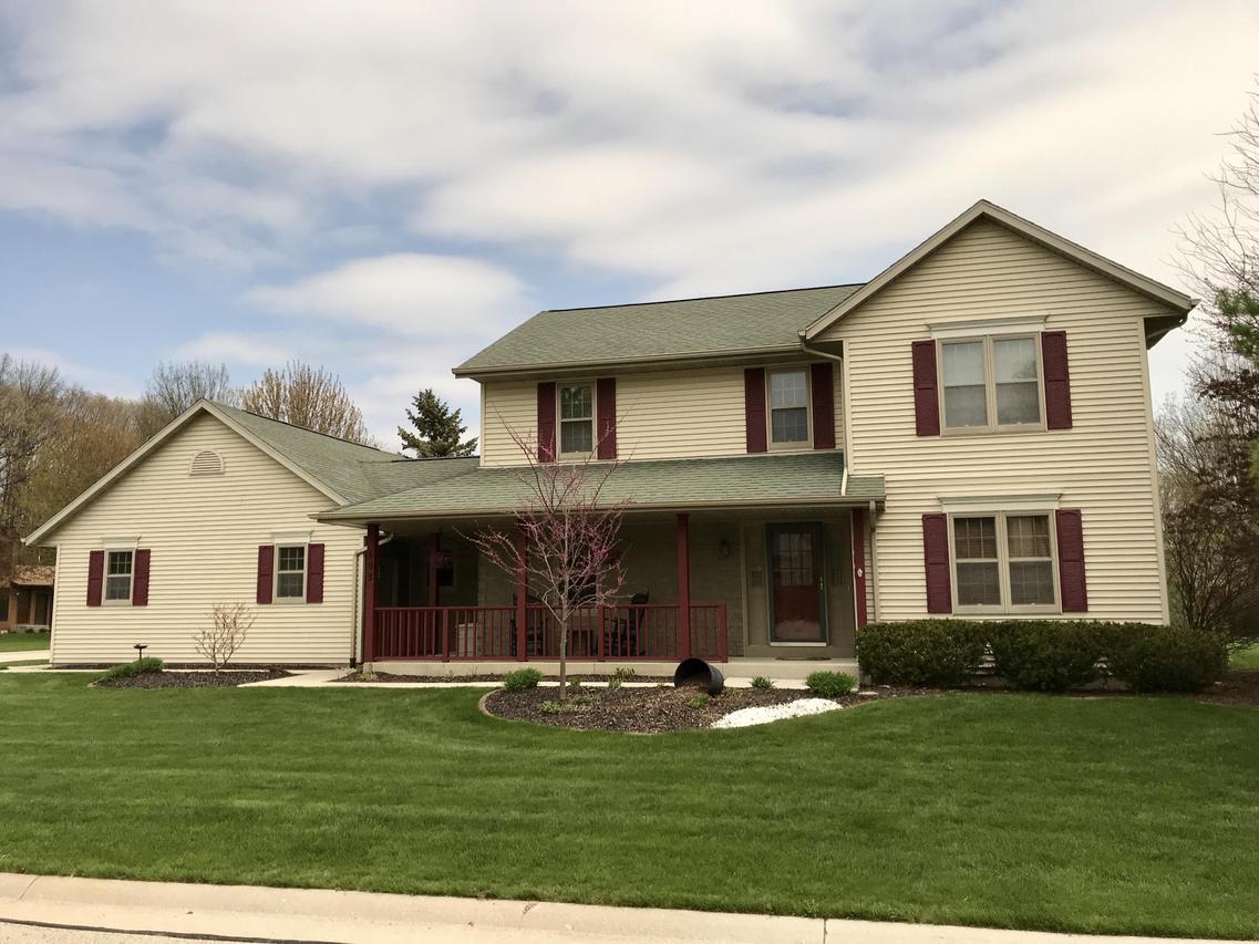 502 River Oaks Dr., Sheboygan Falls, WI 53085