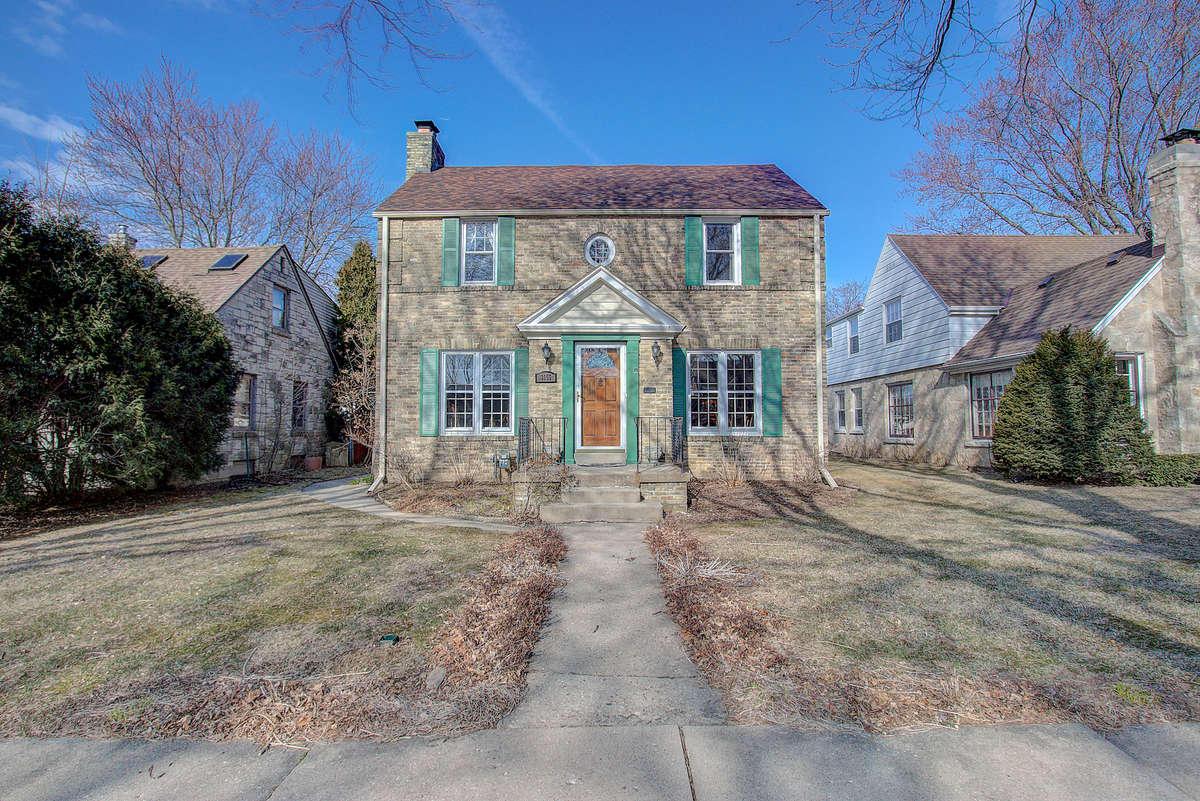 3157 N 81st St, Milwaukee, WI 53222