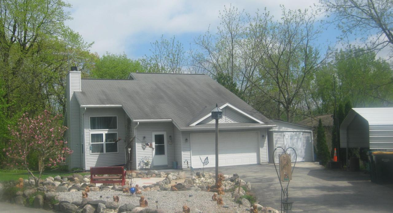 380 Kettle Moraine N Dr., Slinger, WI 53086