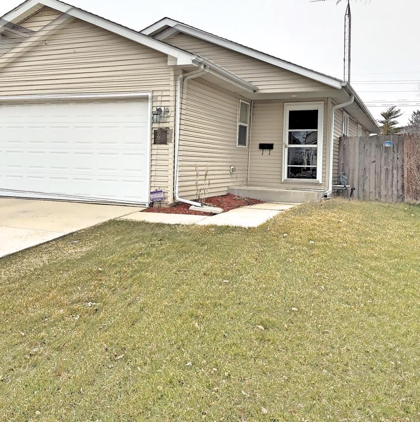 2032 Grove Ave, Racine, WI 53405