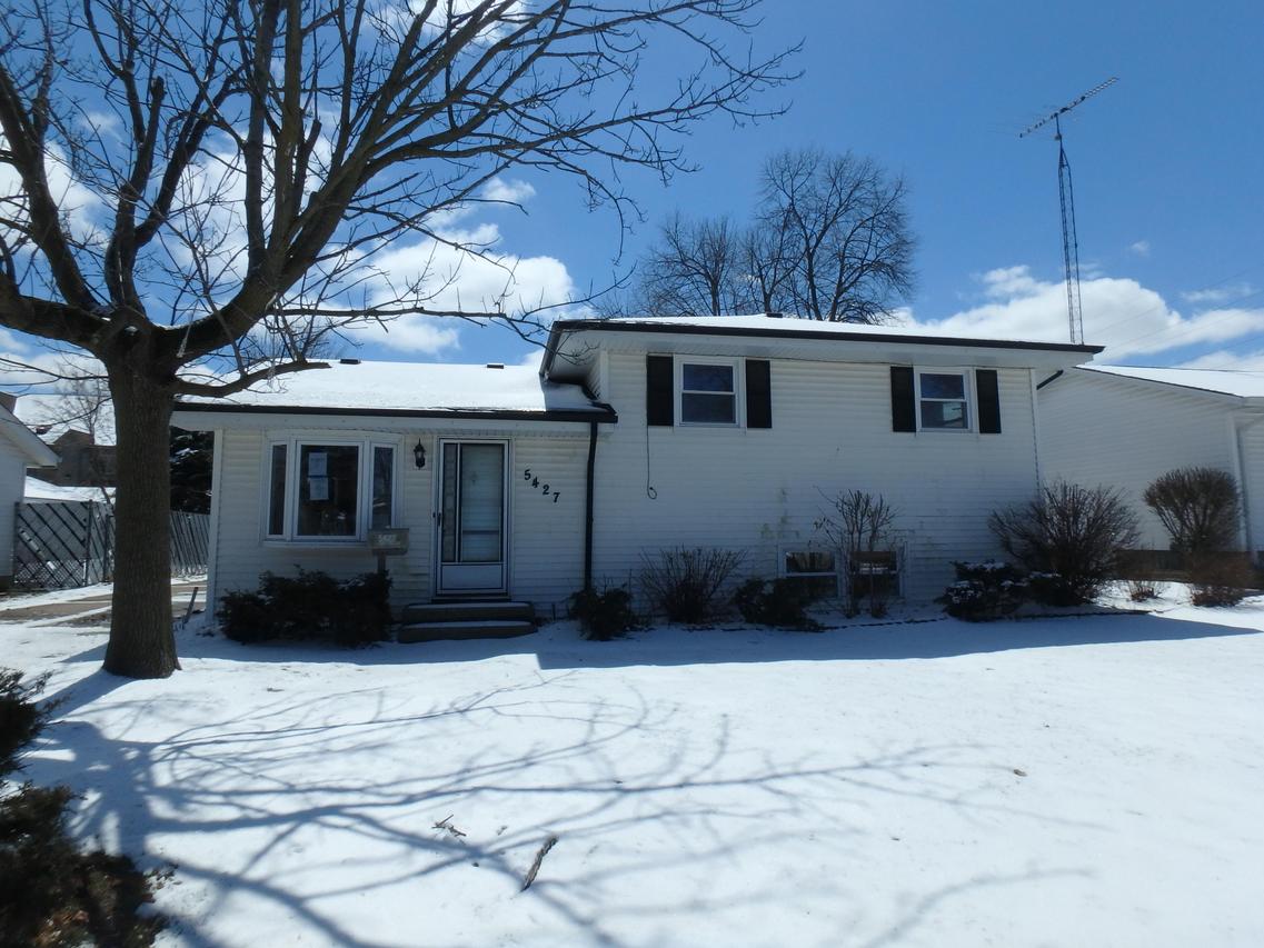 5427 58th St, Kenosha, WI 53144