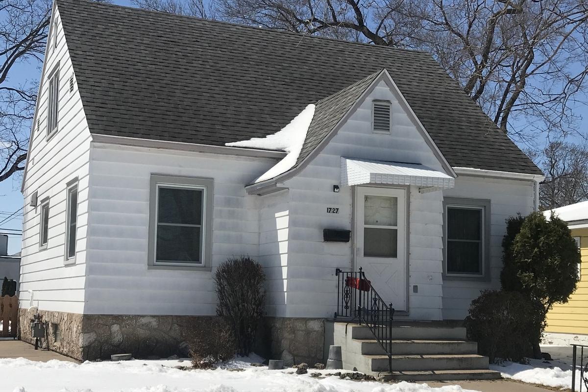 1727 Avon St., La Crosse, WI 54603