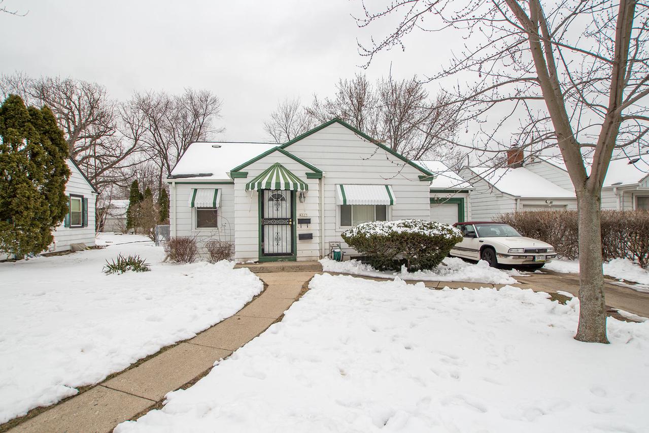 4227 W Stark St, Milwaukee, WI 53209