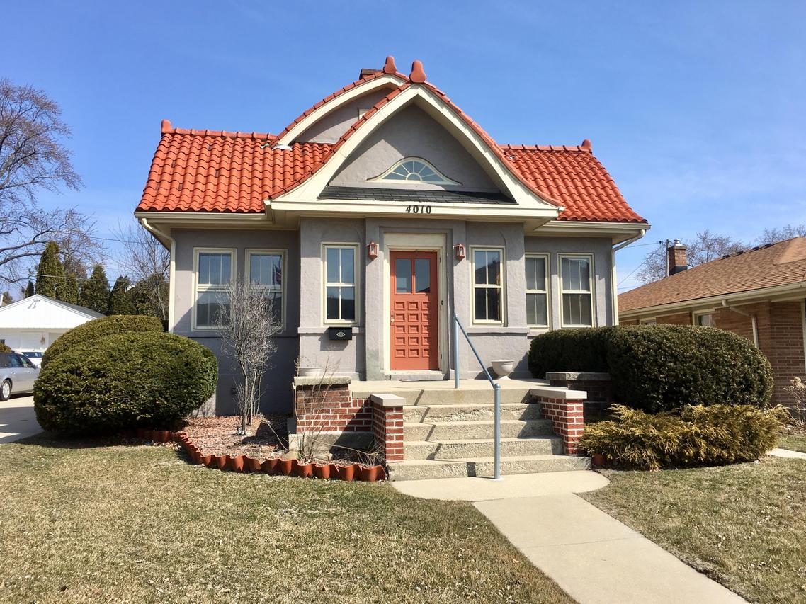 4010 Washington Ave, Racine, WI 53405