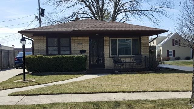 2908 West Lawn Ave, Racine, WI 53405