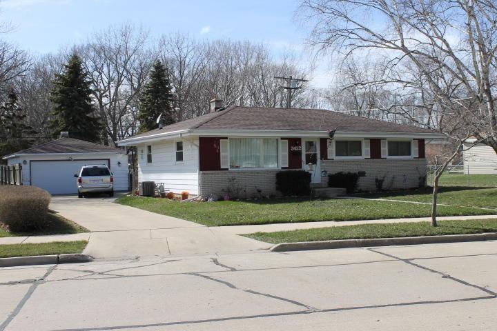 3422 Spruce St, Racine, WI 53403