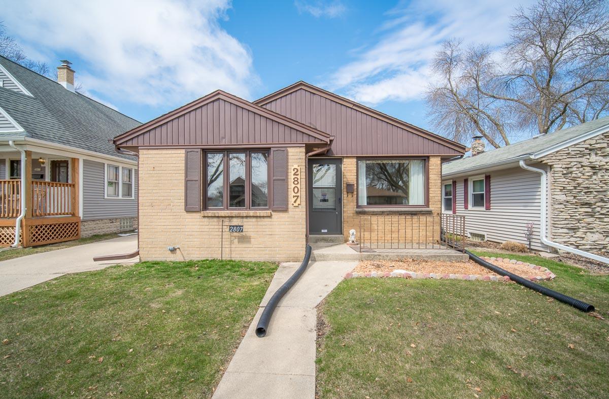 2807 S 70th St., Milwaukee, WI 53219