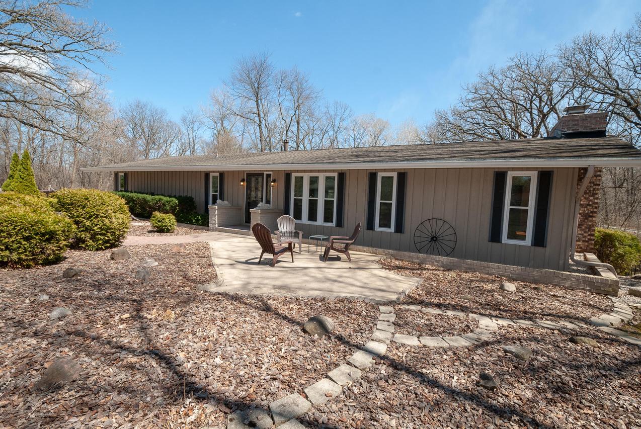 12040 333rd Ave, Randall, WI 53181