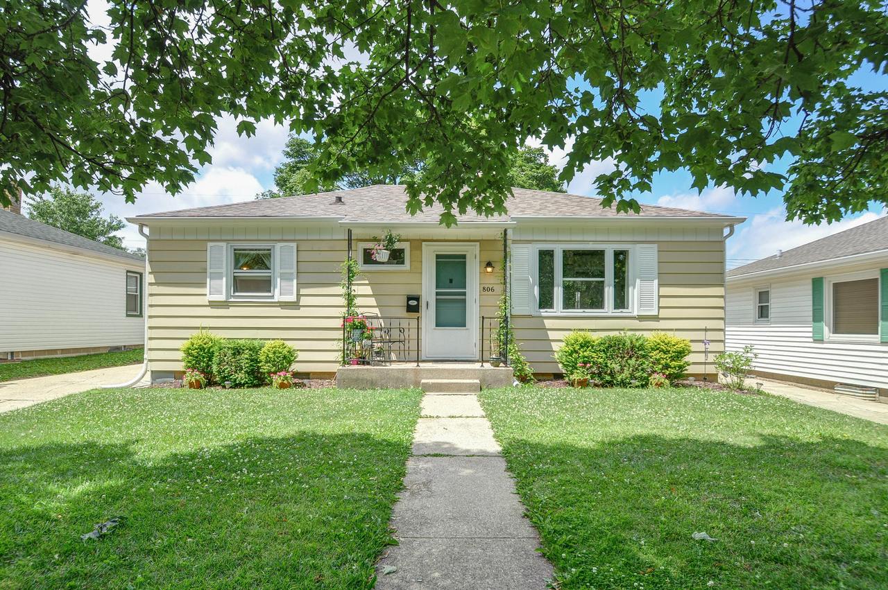 806 Oregon St, Racine, WI 53405