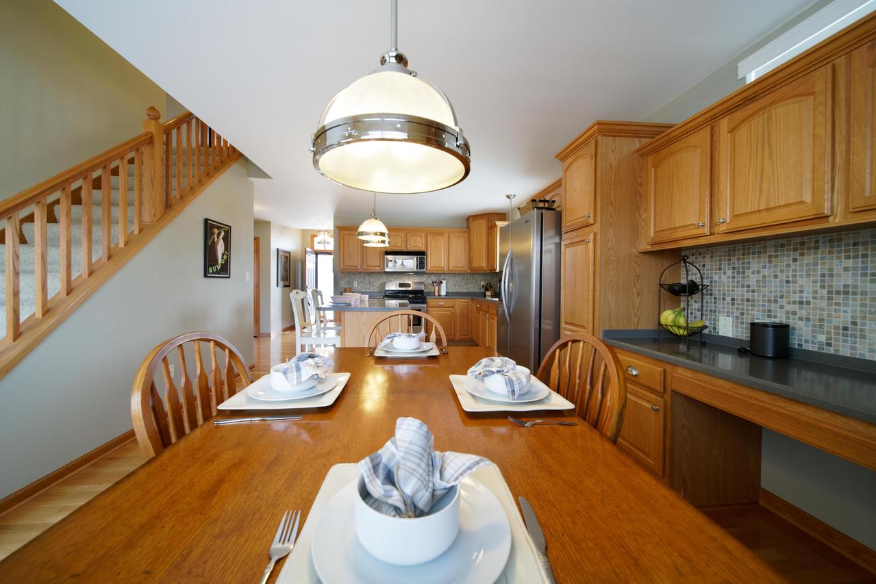 1616 Hunter Rd, Waukesha, WI 53189