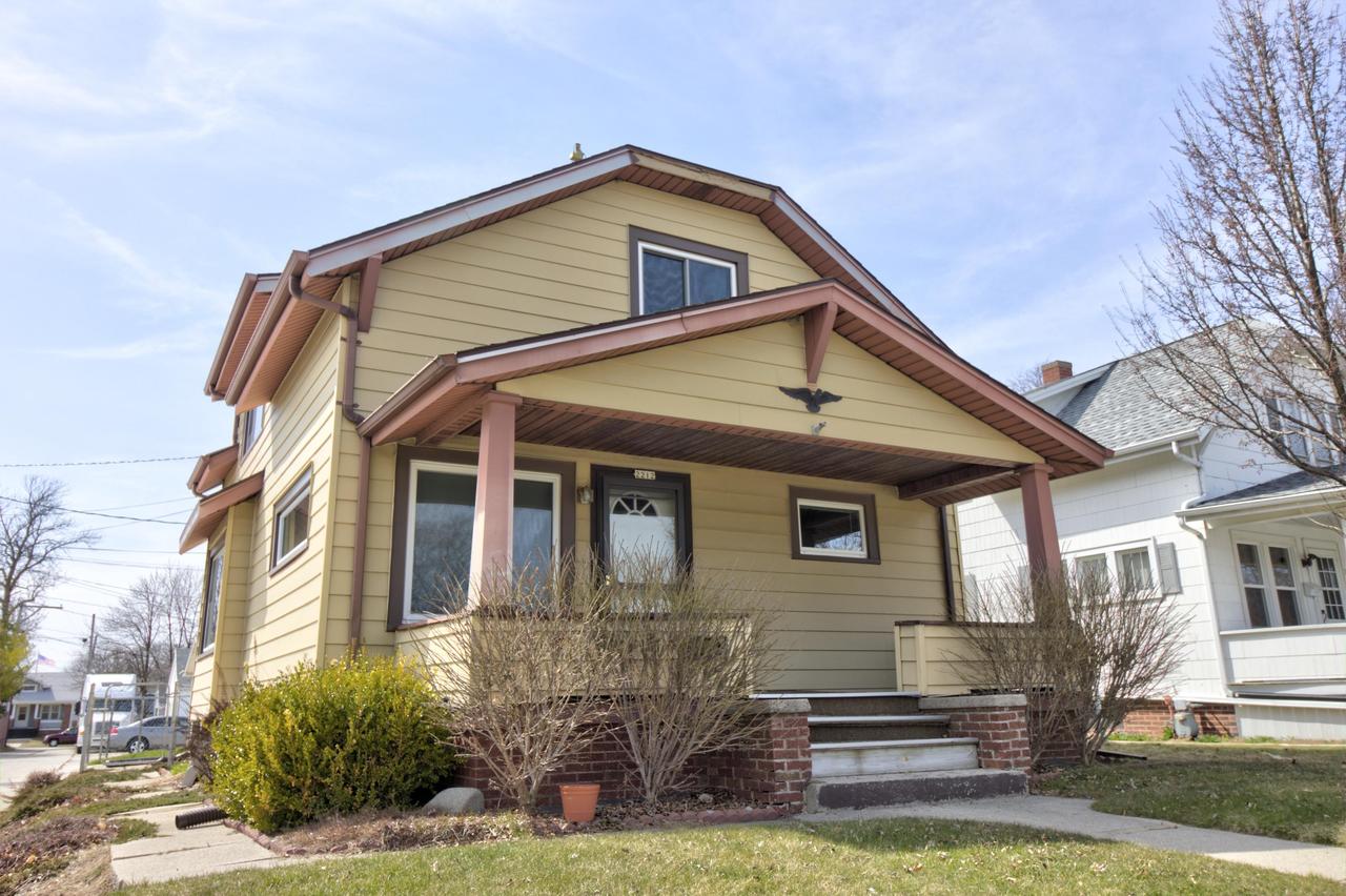 2212 S 15th St, Sheboygan, WI 53081