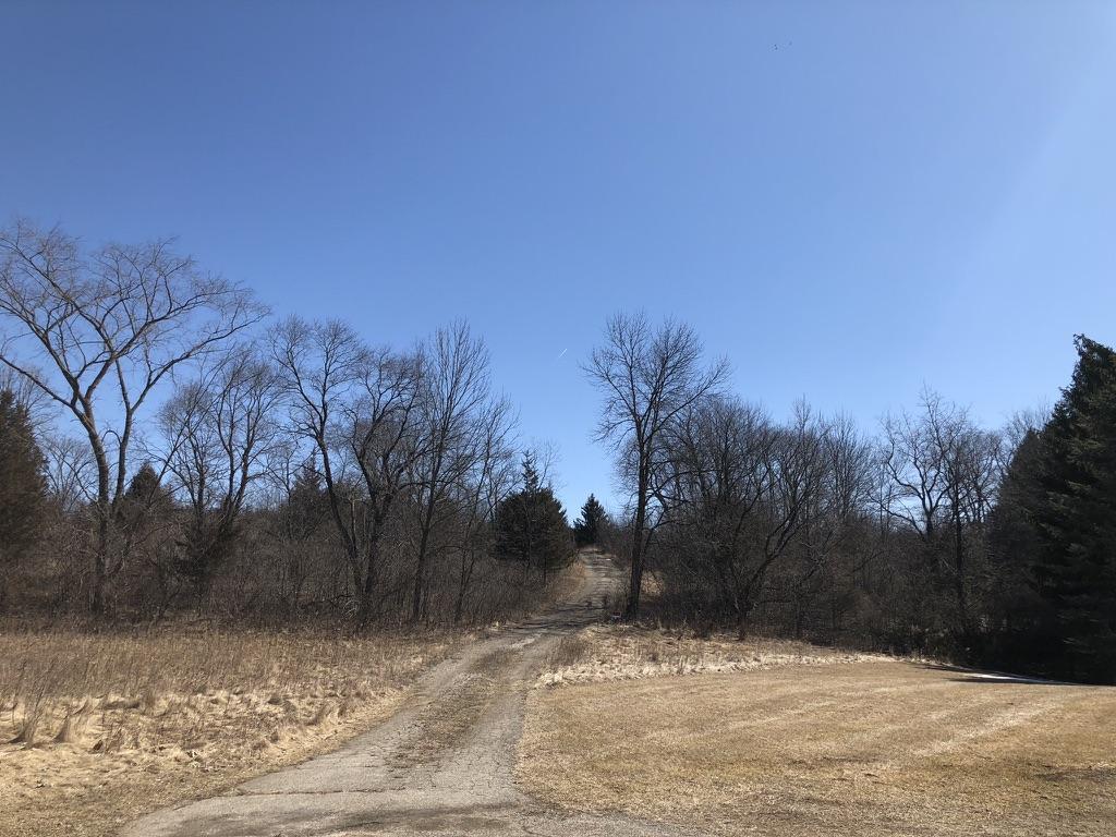 W296N9502 Riverview Ln, Merton, WI 53017