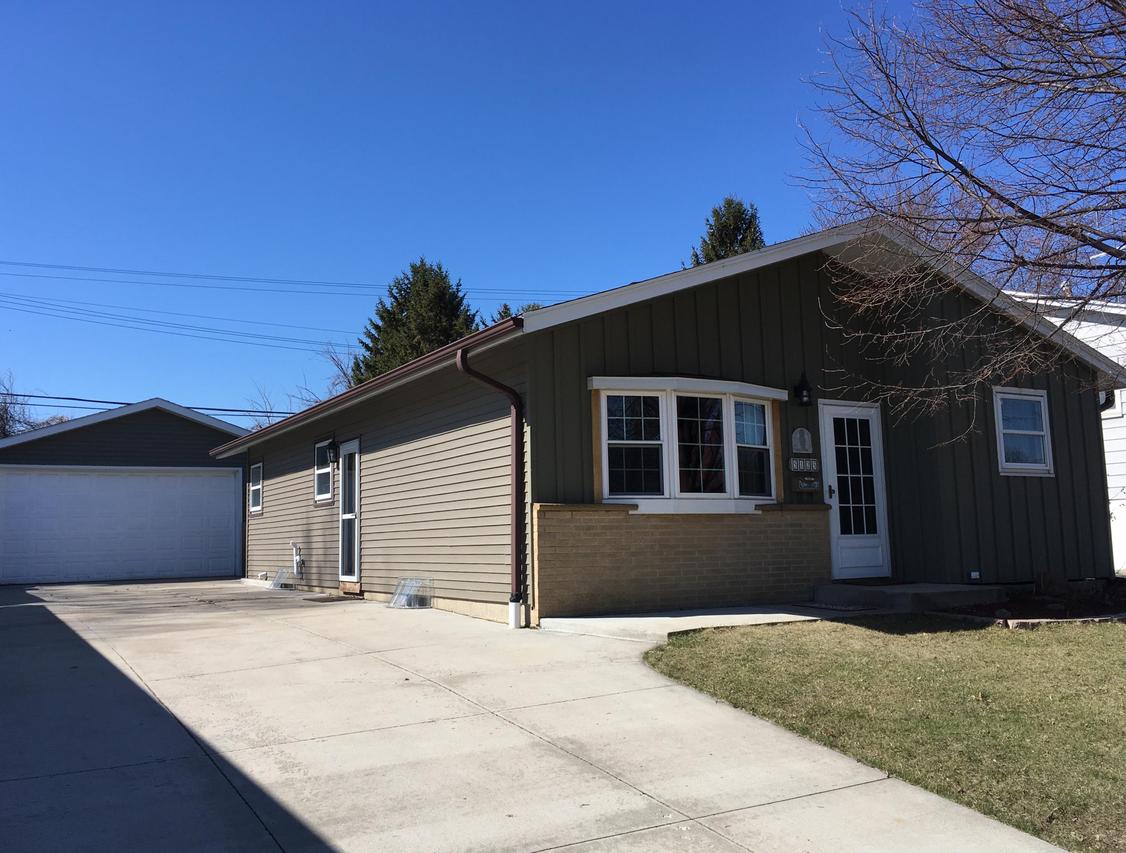 5125 16th St, Racine, WI 53406