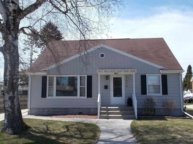 3028 S 10th St., Sheboygan, WI 53081