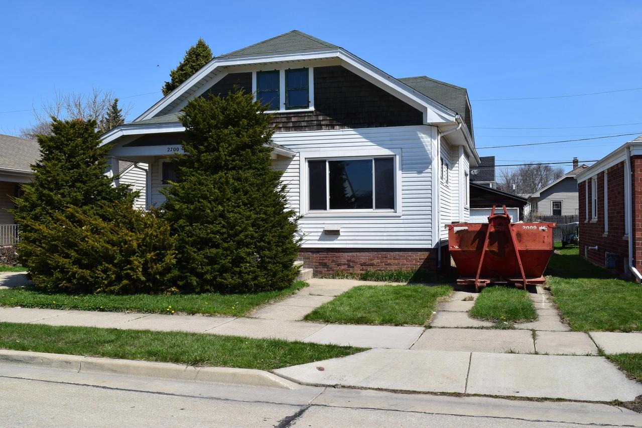 2700 Bate St, Racine, WI 53403