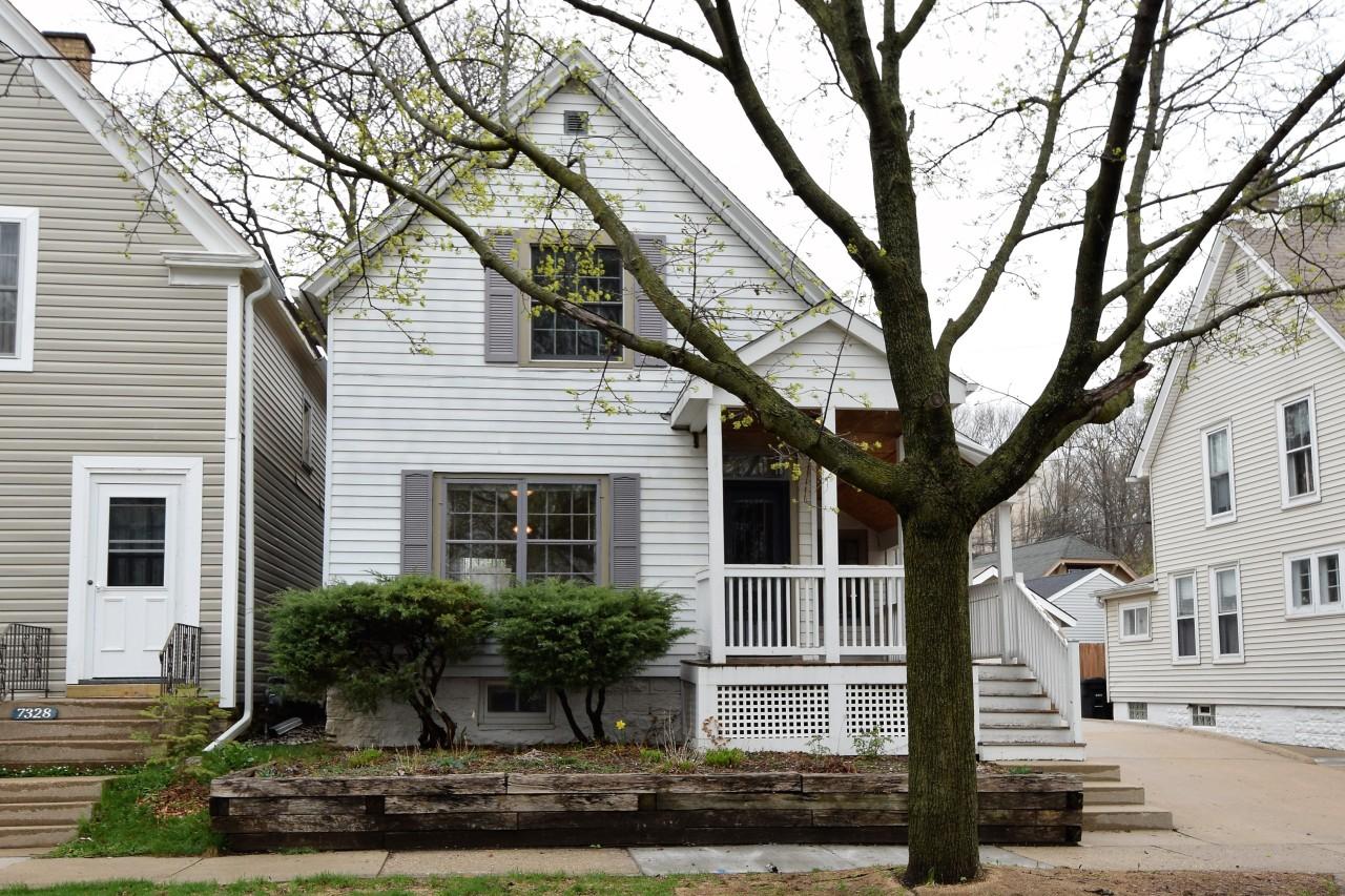 7324 W St James St, Wauwatosa, WI 53213