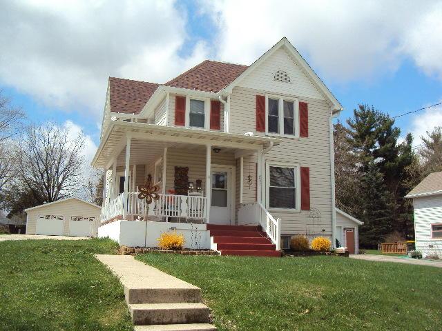 631 N Main St, Hartford, WI 53027