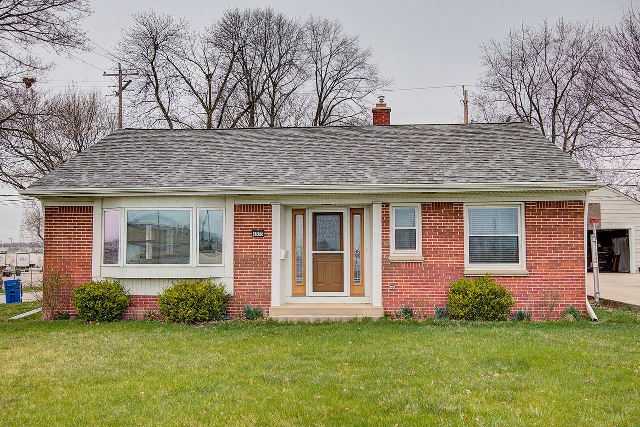 4875 S 6th St., Milwaukee, WI 53221