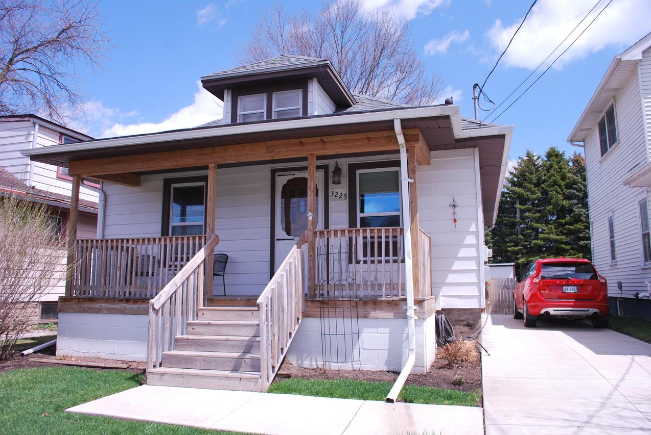 3225 Vera Ct, Mount Pleasant, WI 53403