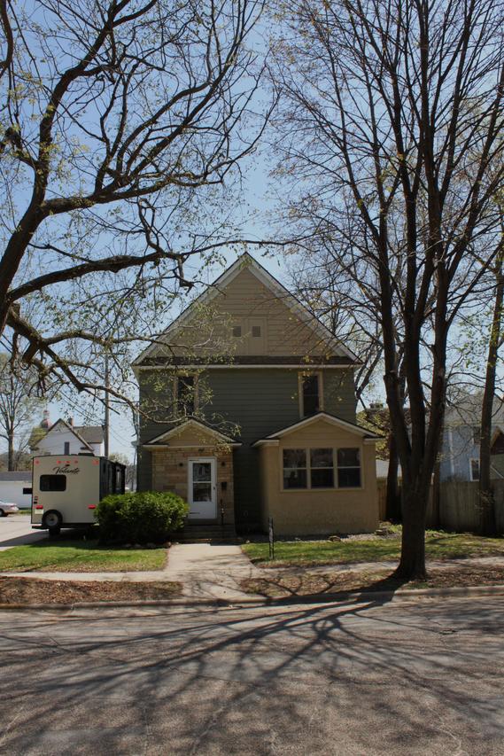 419 10th St, La Crosse, WI 54601