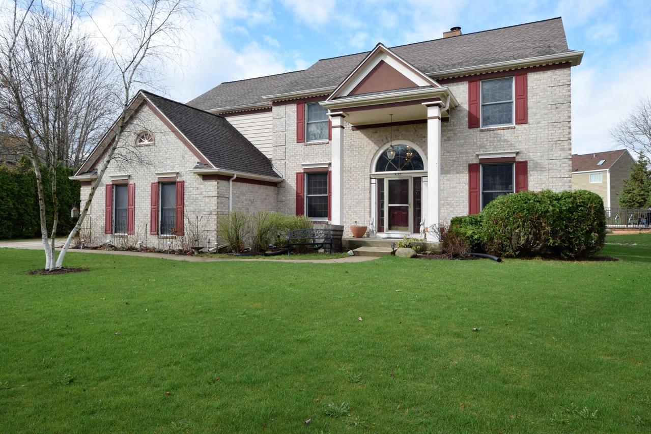 4125 S Abbott Ln, New Berlin, WI 53151