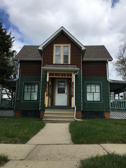 920 62nd St, Kenosha, WI 53143