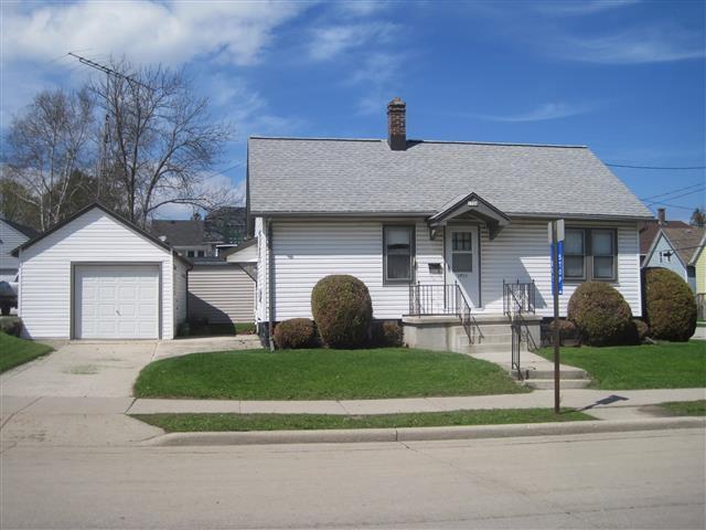 1704 Marshall St., Manitowoc, WI 54220