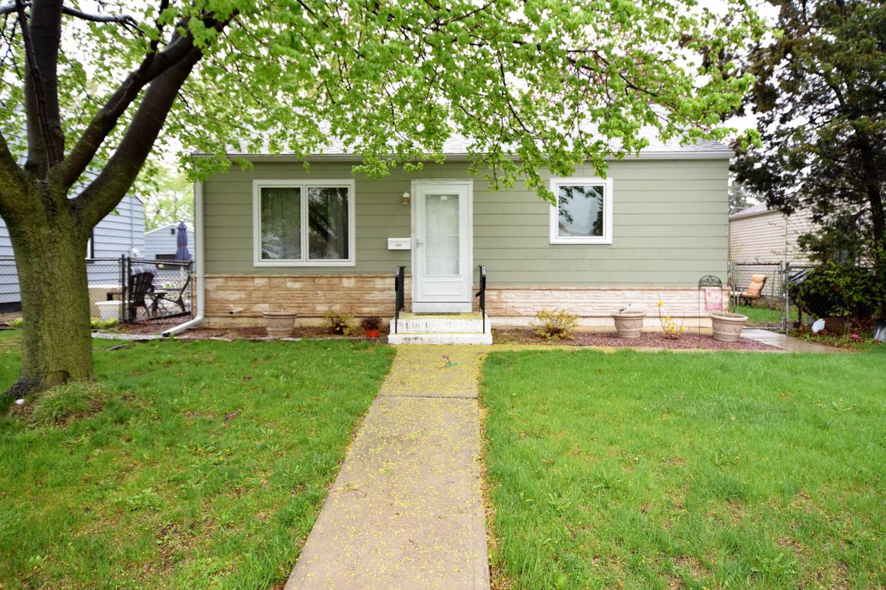 3040 S 68th St., Milwaukee, WI 53219