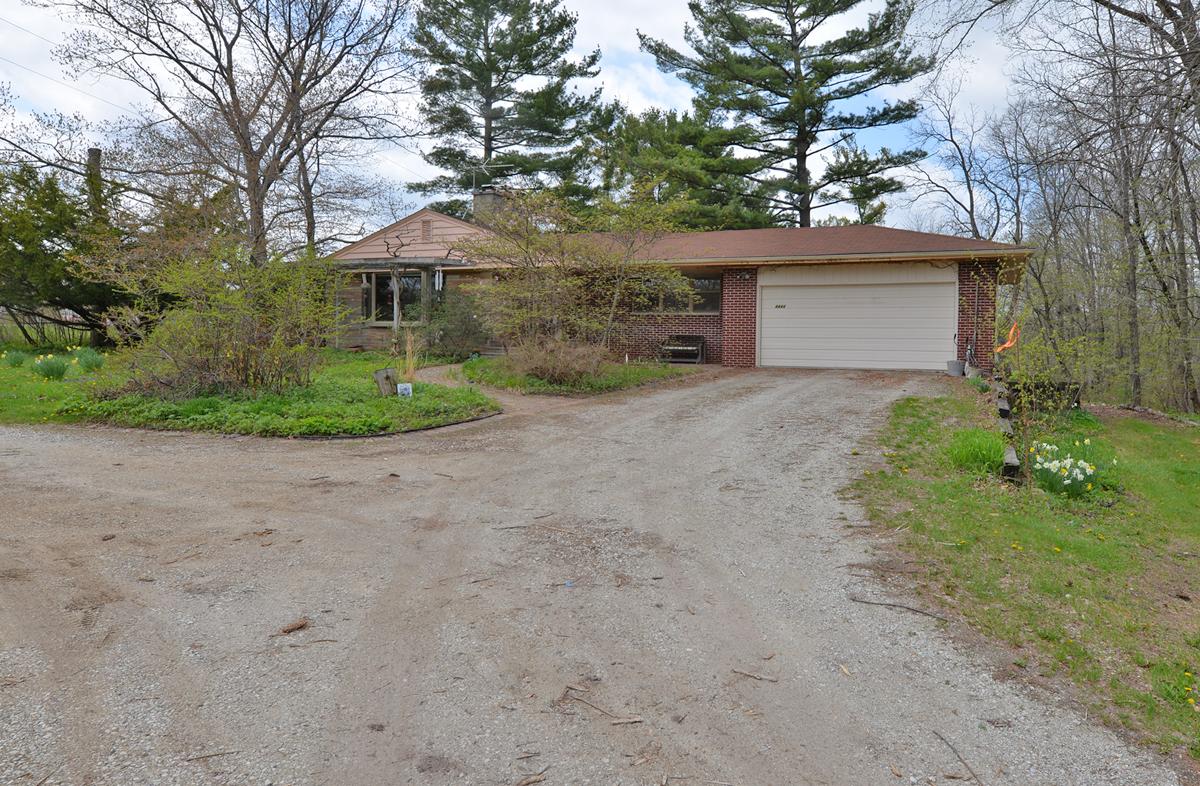 4444 N Green Bay Rd, Caledonia, WI 53404