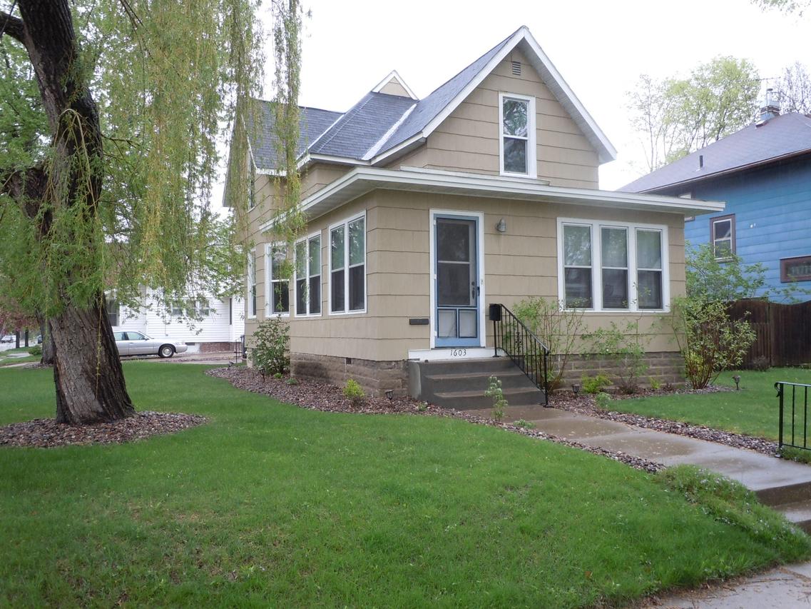 1603 Mississippi St, La Crosse, WI 54601