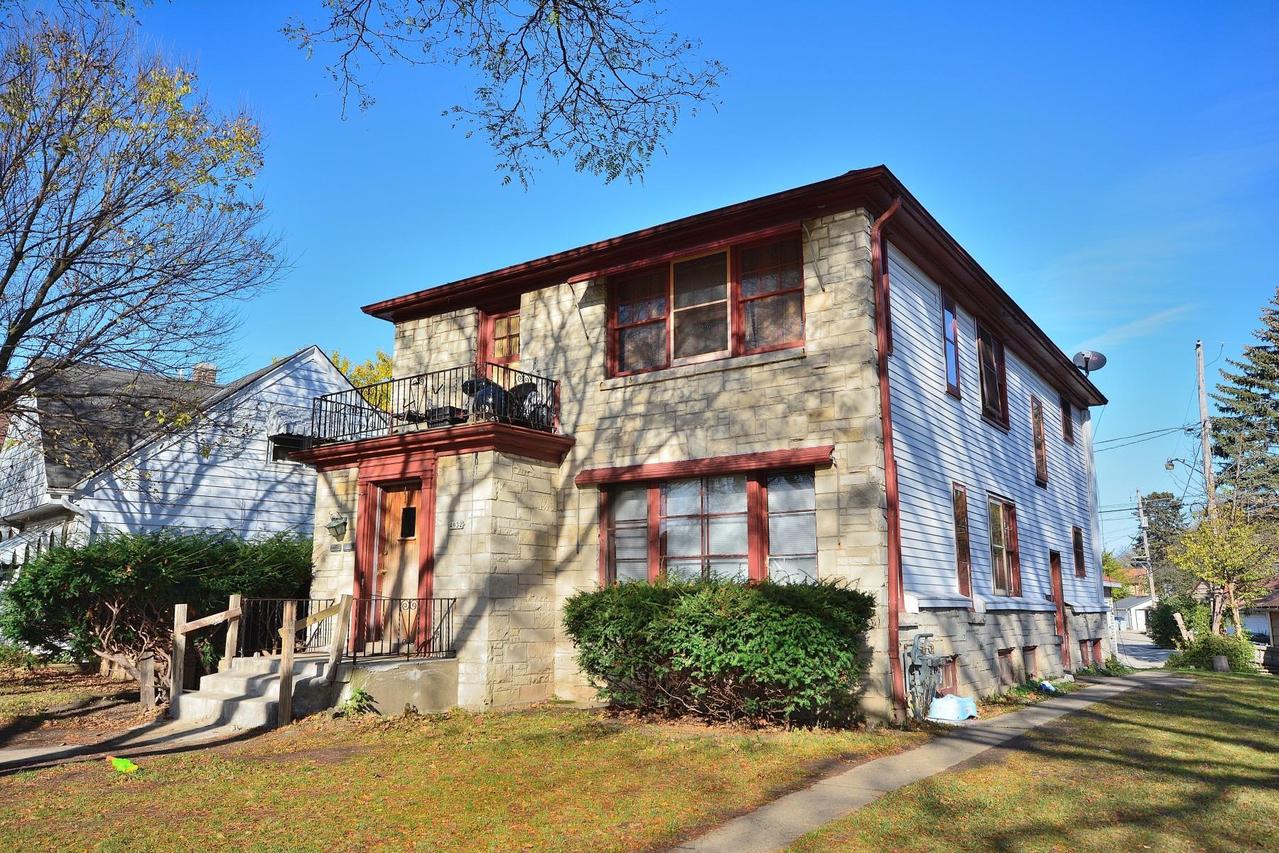 4932 W Vienna Ave, Milwaukee, WI 53216