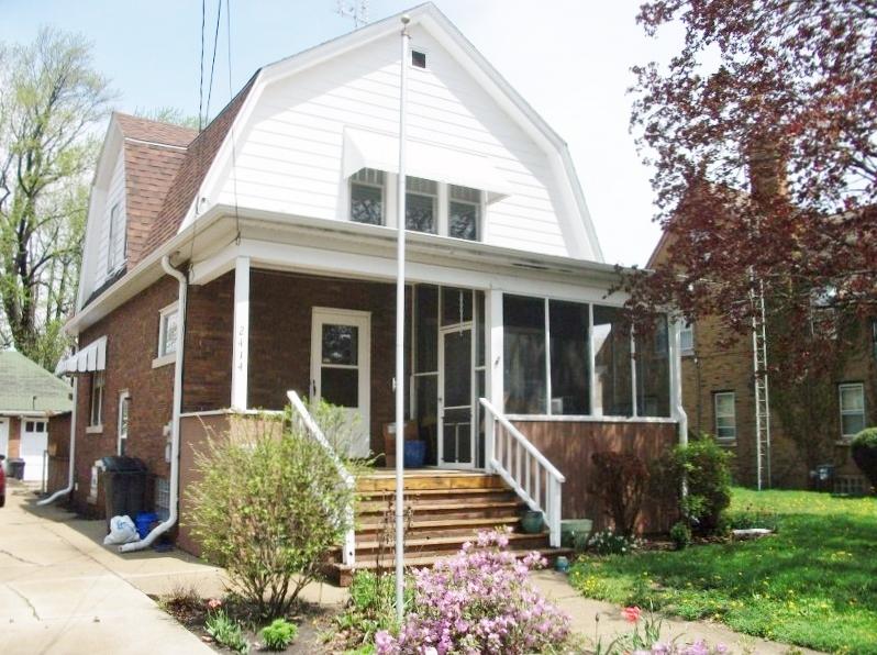 2414 73rd St, Kenosha, WI 53143