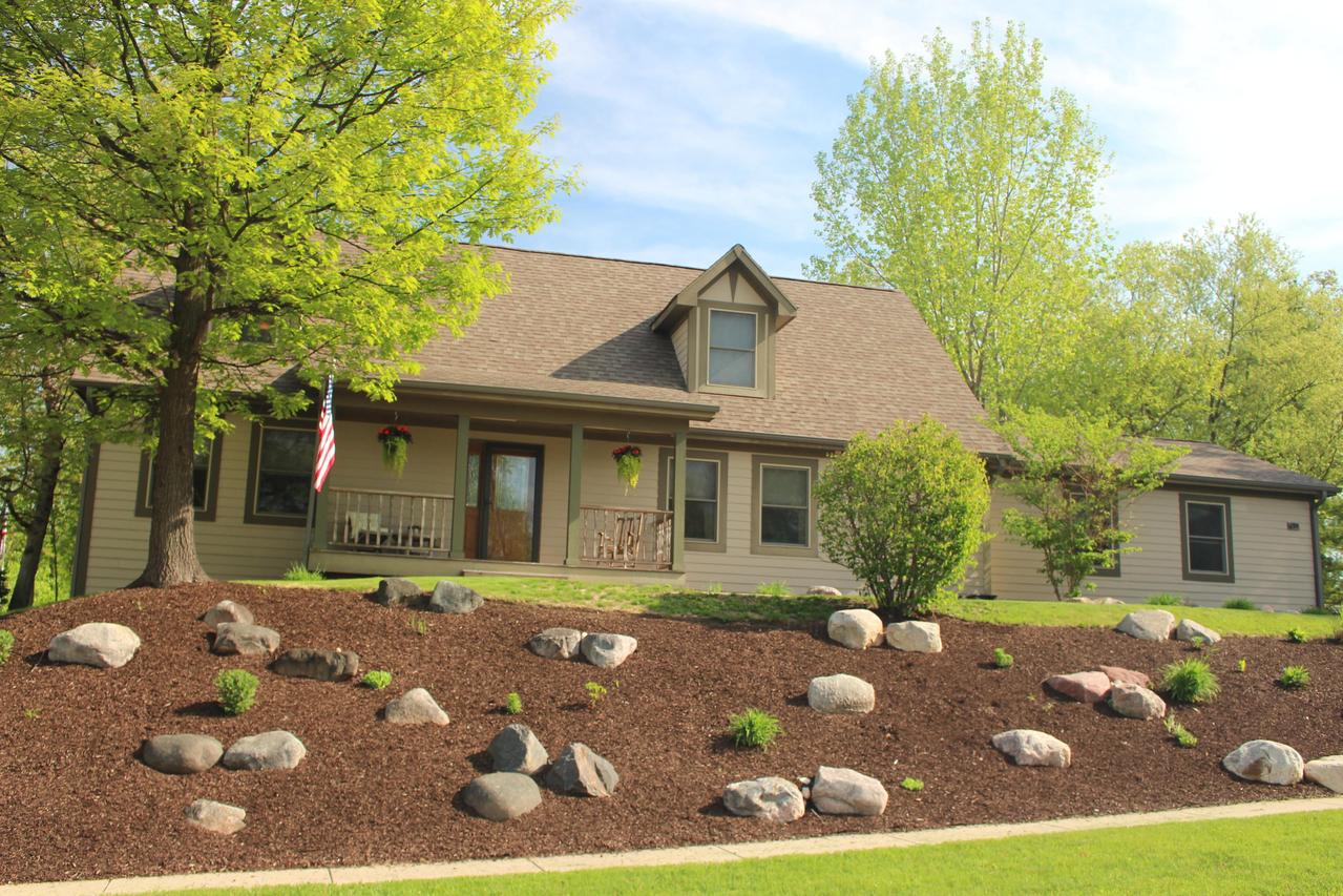 192 Christie Ln, Twin Lakes, WI 53181