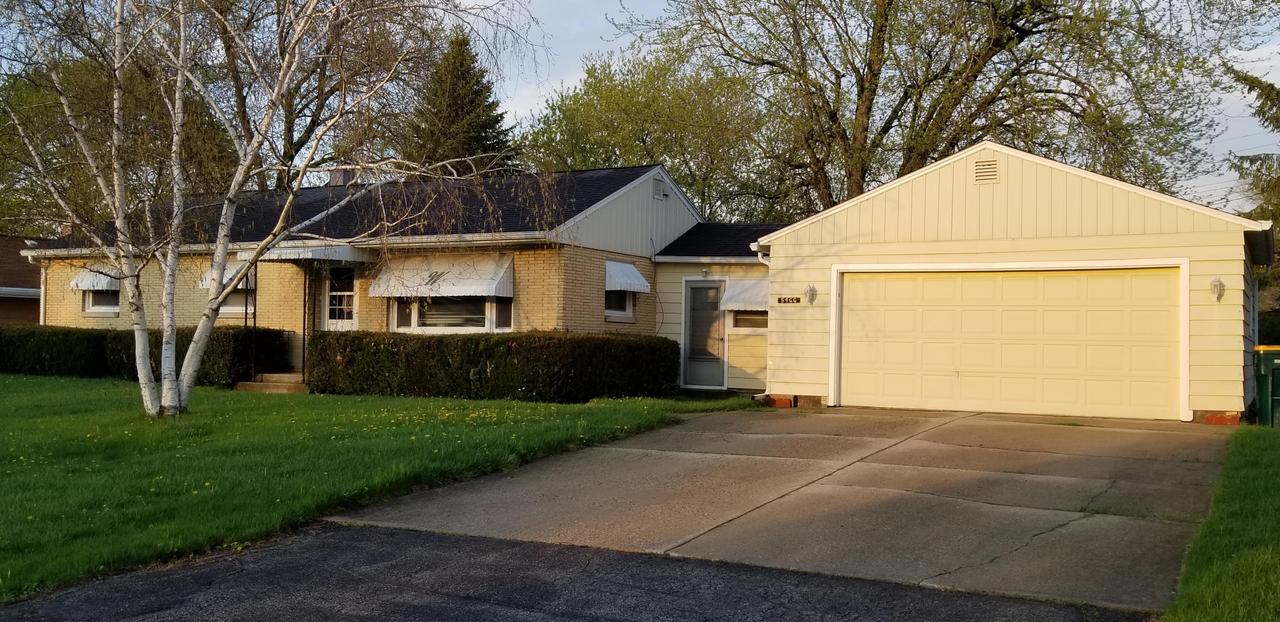 5466 S 113th St, Hales Corners, WI 53130