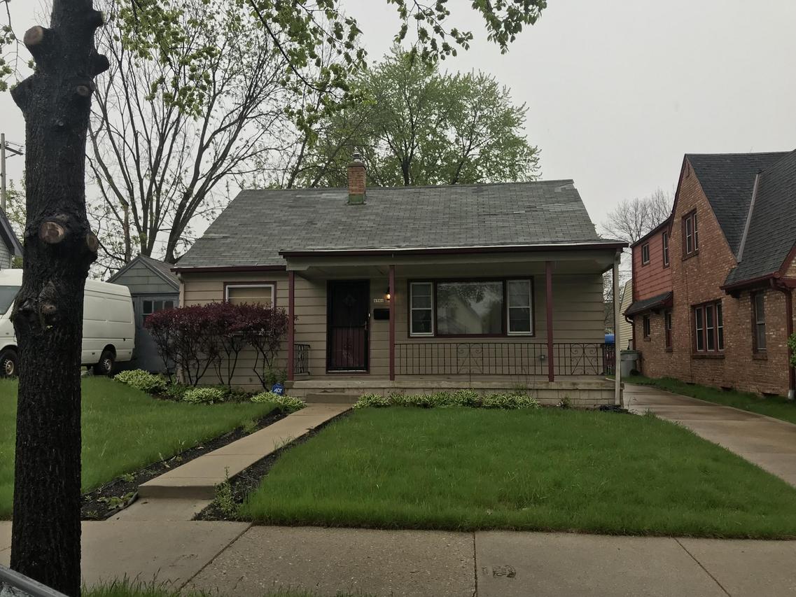 4960 N Sherman Blvd, Milwaukee, WI 53209