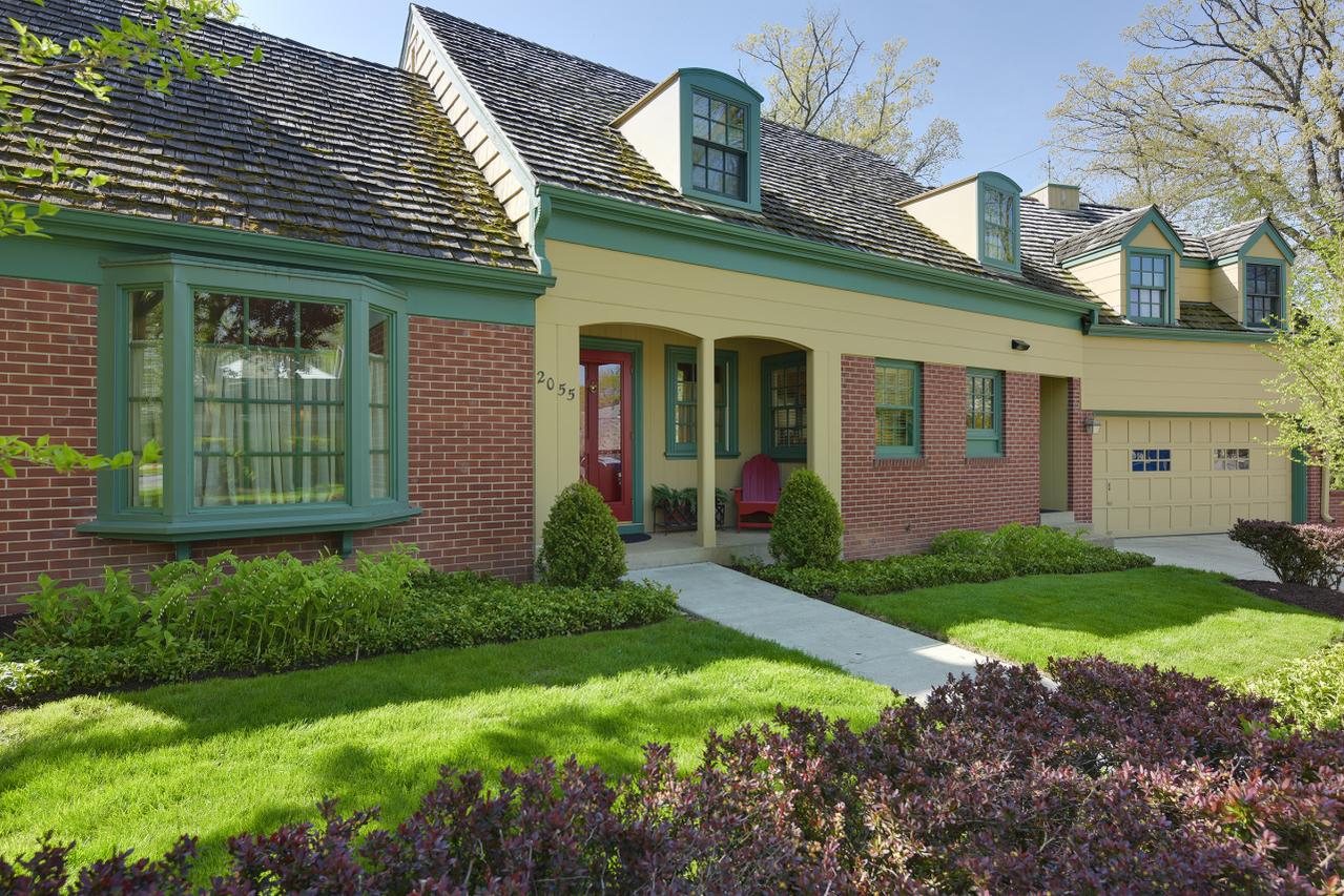 2055 E Cumberland Blvd, Whitefish Bay, WI 53211