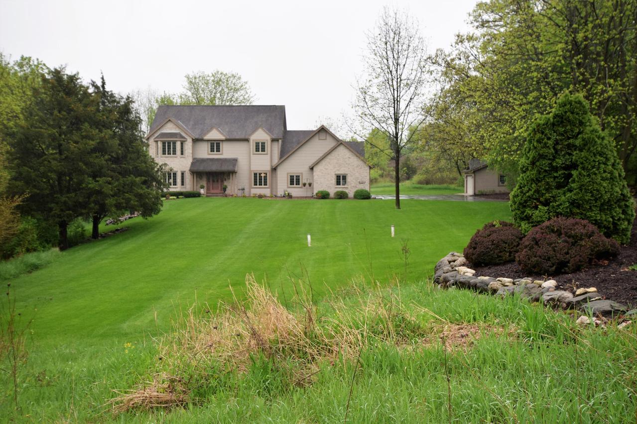 S73W25145 High Ridge Dr., Vernon, WI 53189