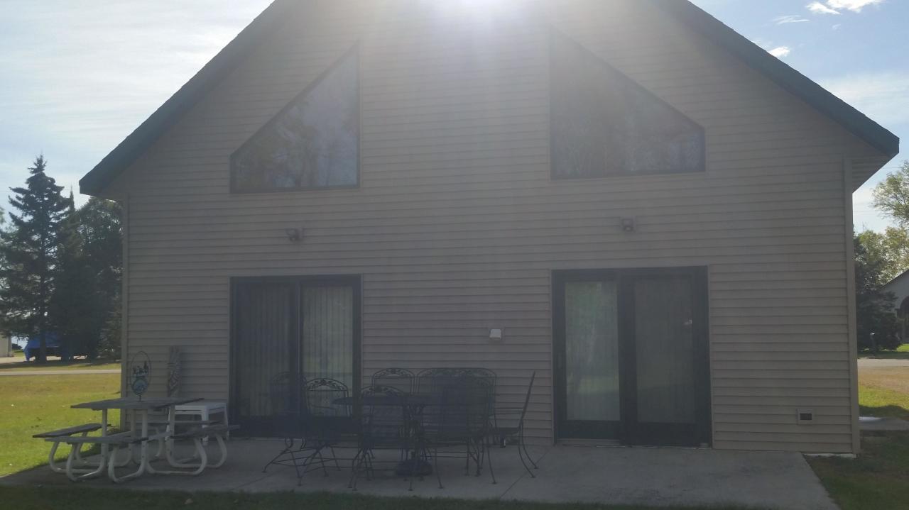 N8013 Island View, Lake, WI 54114
