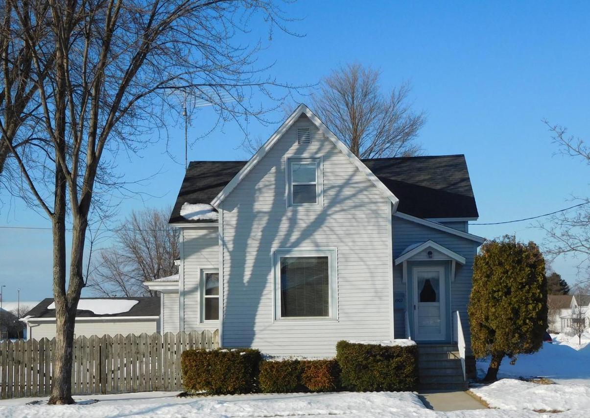 1902 Mary St., Marinette, WI 54143