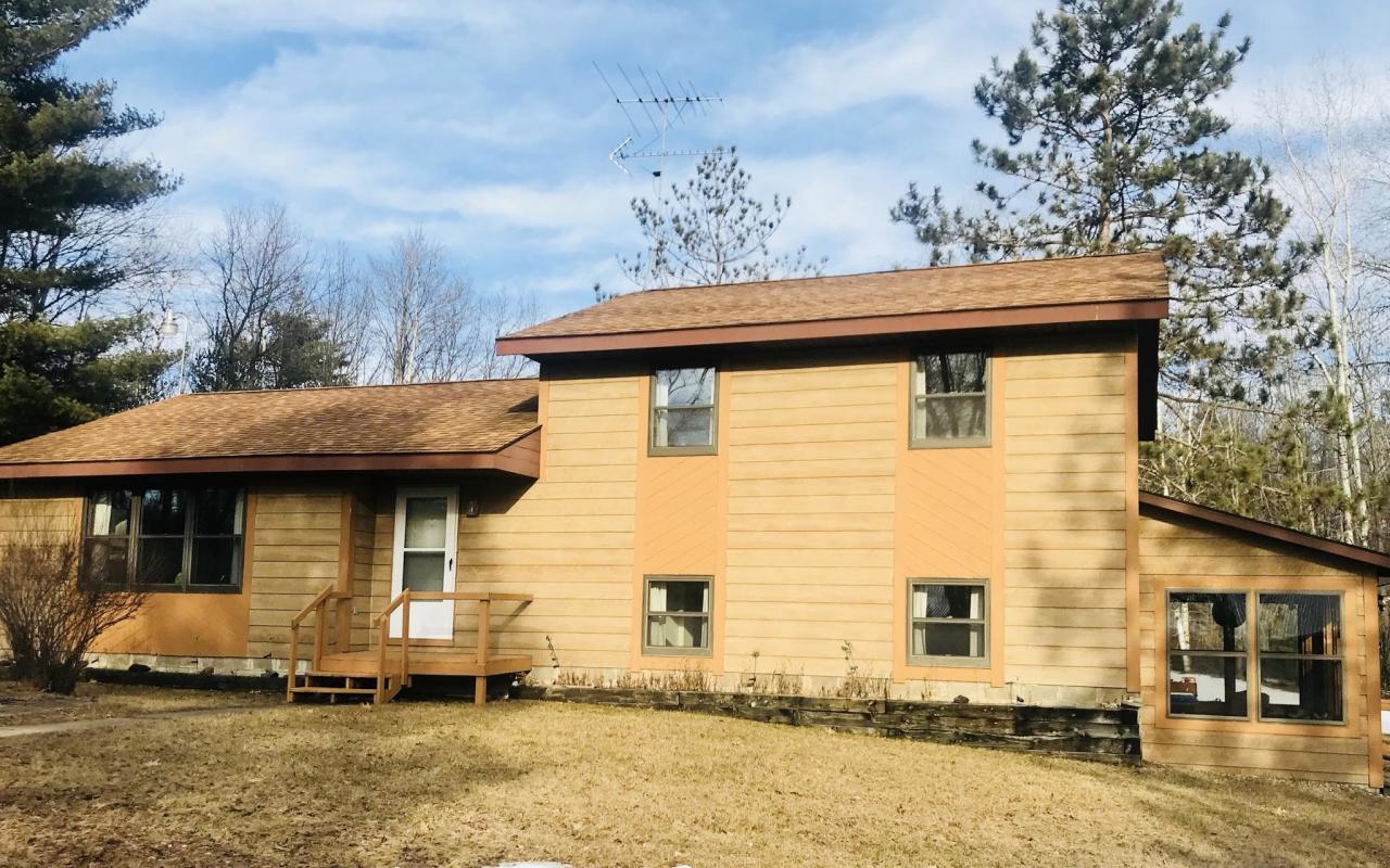 N7738 Noquebay Rd, Lake, WI 54114