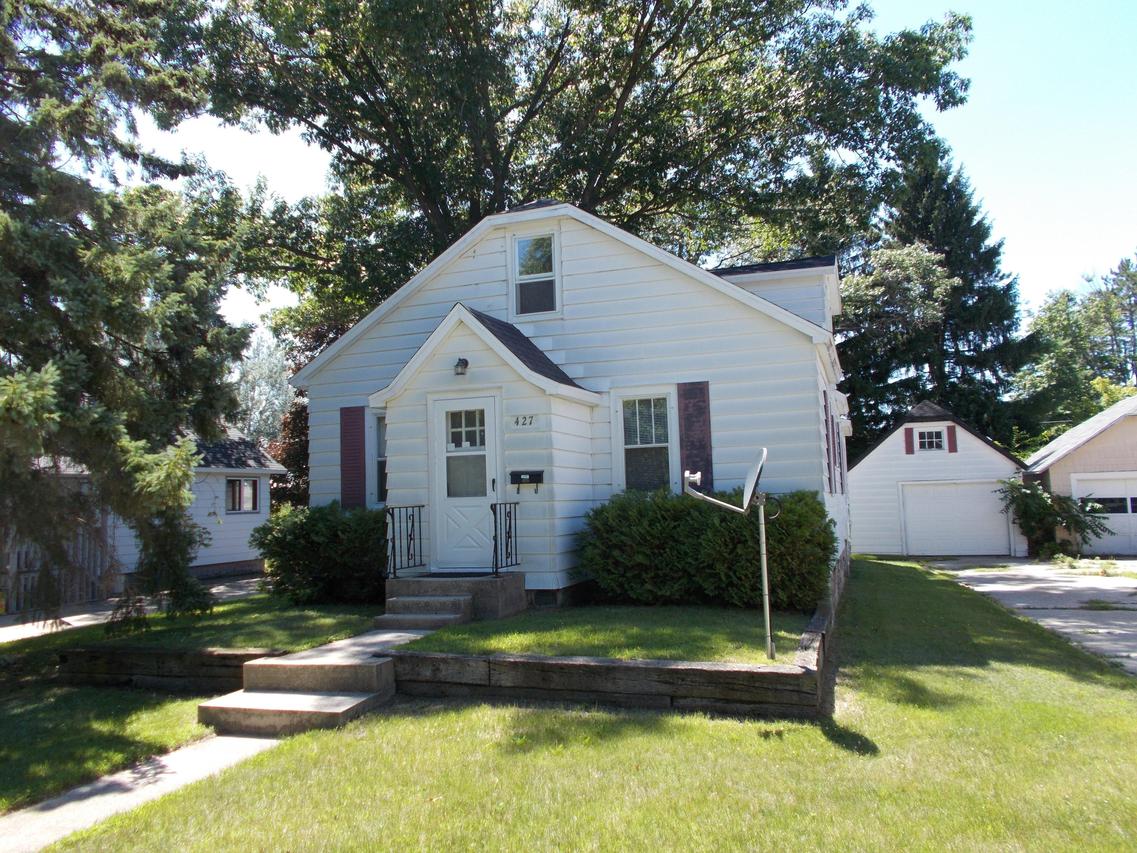 427 S Emery Ave, Peshtigo, WI 54157