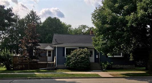1503 Shore Dr, Marinette, WI 54143