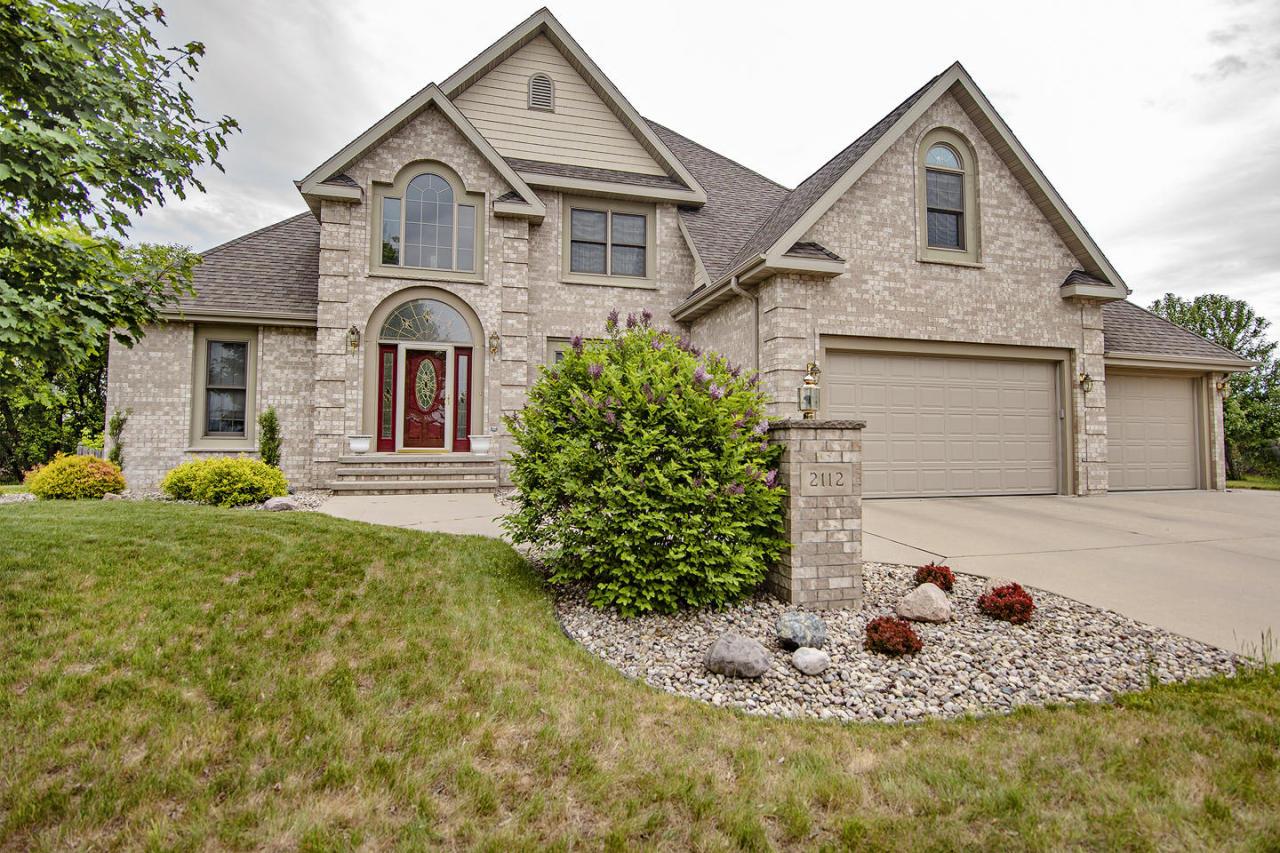 2112 Lake View, Marinette, WI 54143