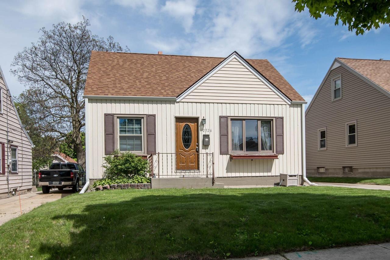 2526 S 70th St, Milwaukee, WI 53219