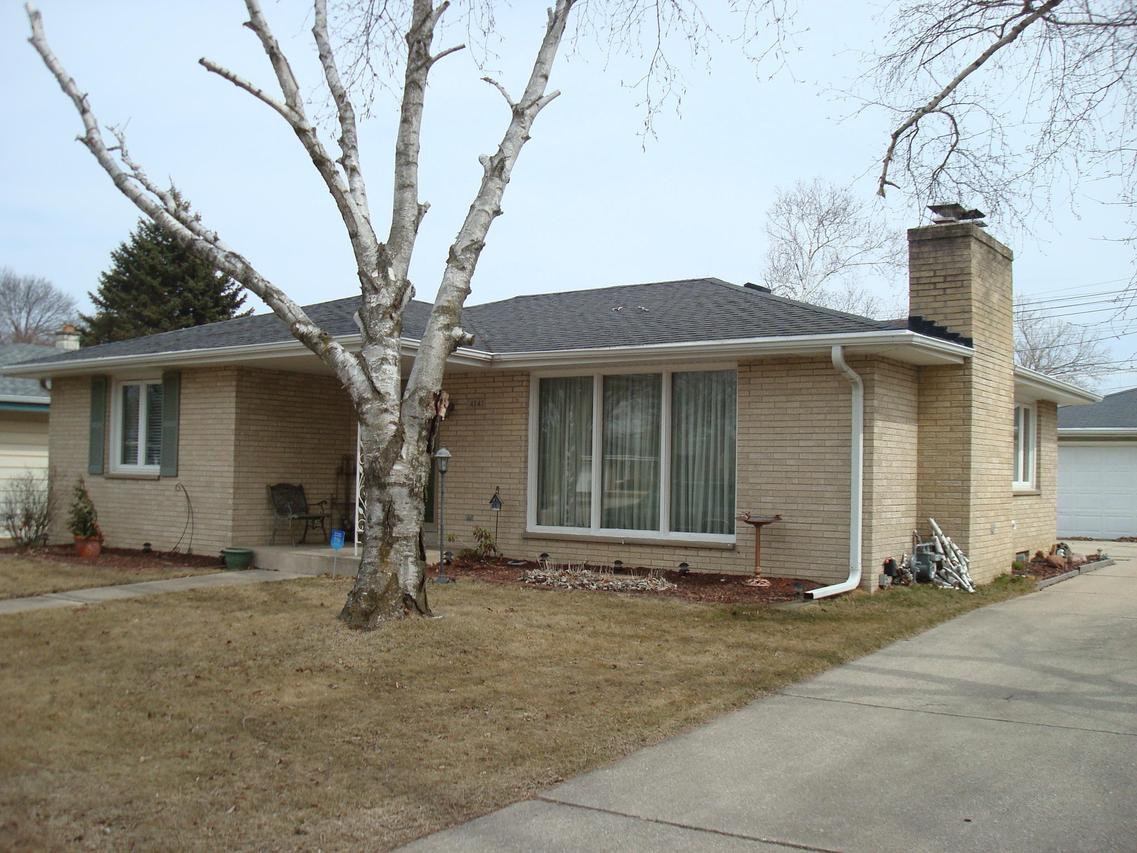 4141 St Clair St., Racine, WI 53402