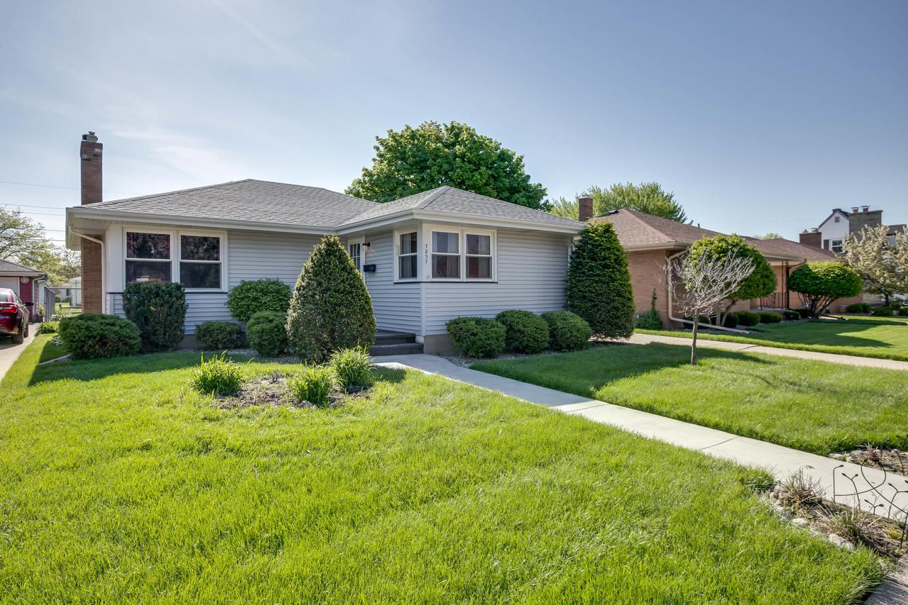 7837 34th Ave, Kenosha, WI 53142