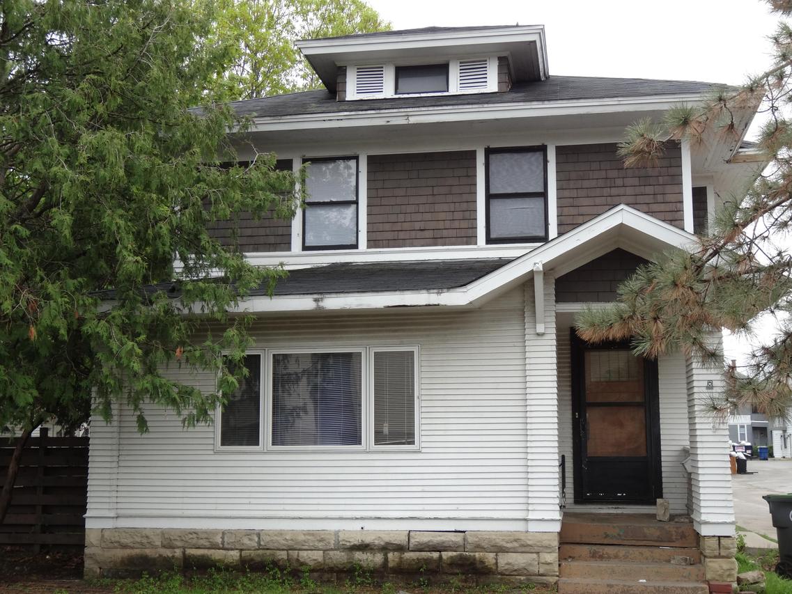 1218 Vine St., La Crosse, WI 54601