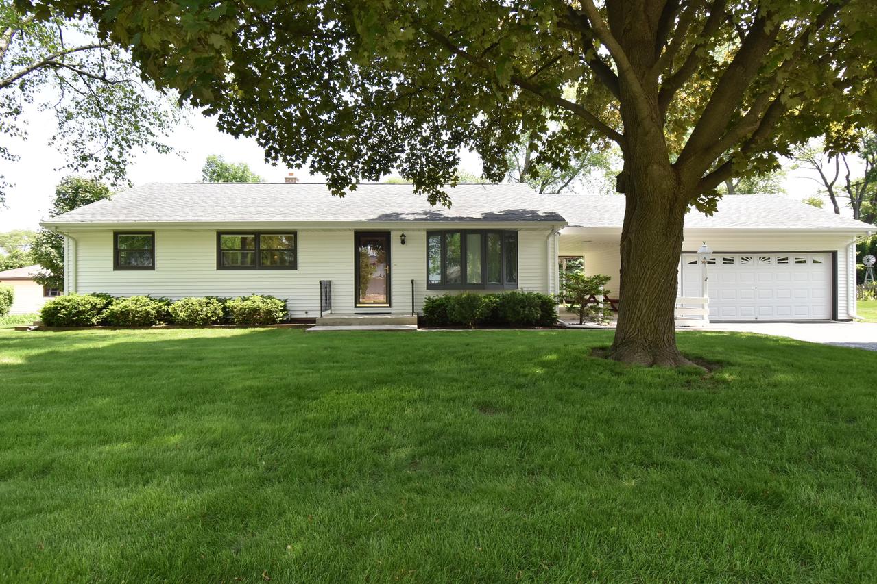 360 Fairway Dr., Brookfield, WI 53005