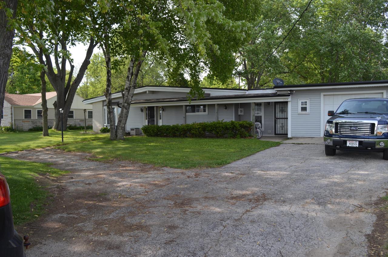 1914 E State Rd 33, Trenton, WI 53095